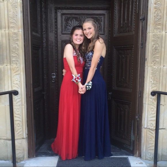 Prom Dress - Picture 3 of 4